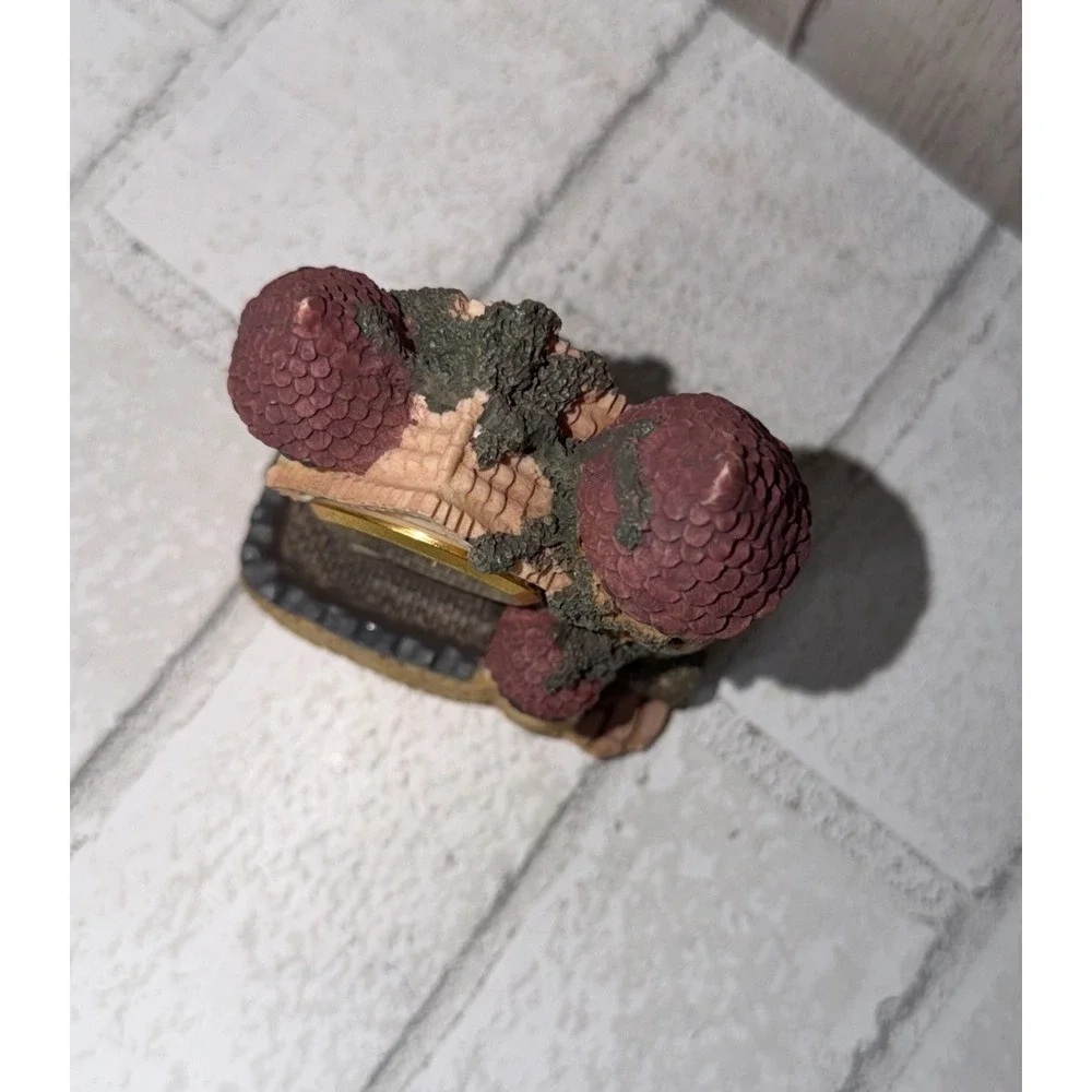 Vintage Miniature Castle Quartz‎ Clock Fantasy Resin Cottage Shelf Decor Glows